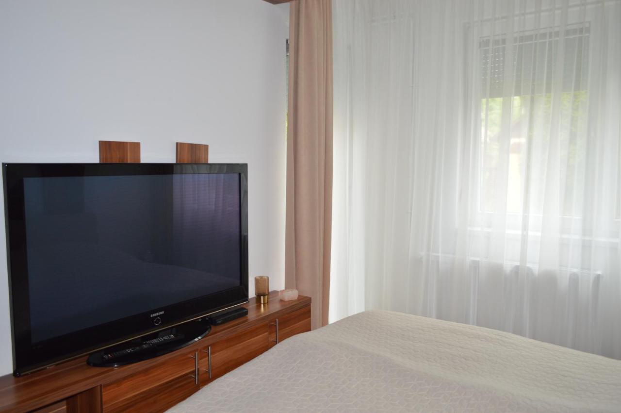 Angela Apartman Hajduszoboszlo Exterior foto