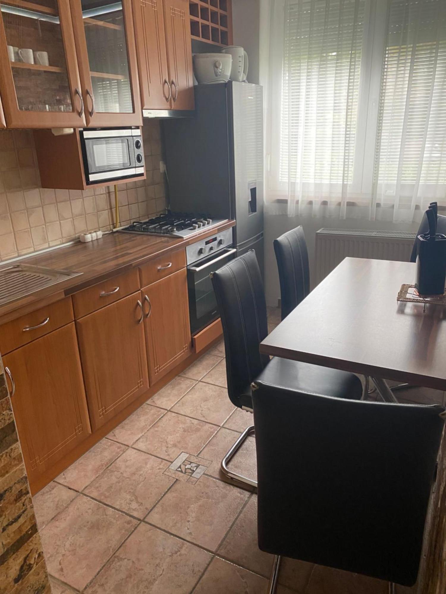 Angela Apartman Hajduszoboszlo Exterior foto